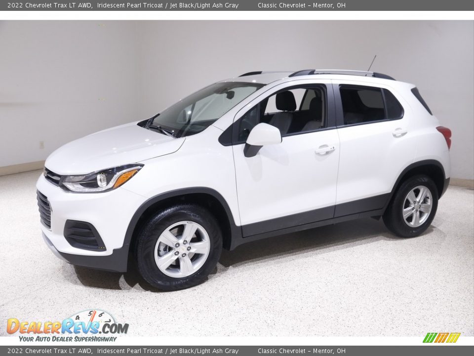 2022 Chevrolet Trax LT AWD Iridescent Pearl Tricoat / Jet Black/Light Ash Gray Photo #3