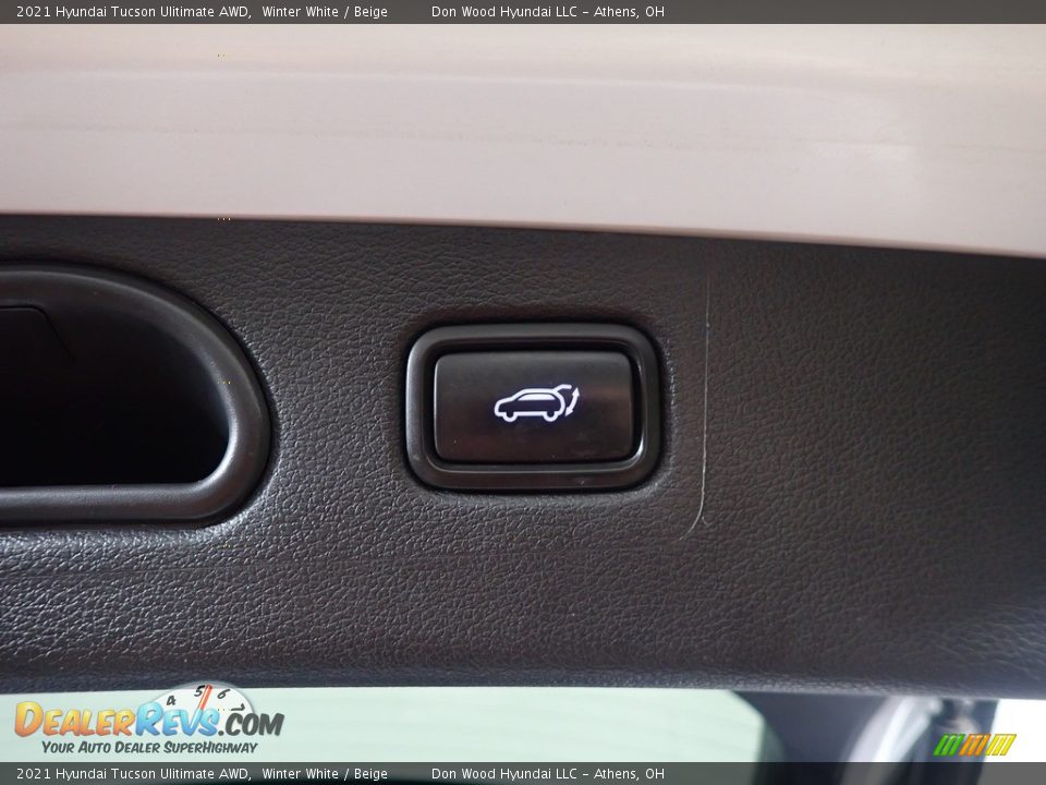 2021 Hyundai Tucson Ulitimate AWD Winter White / Beige Photo #17