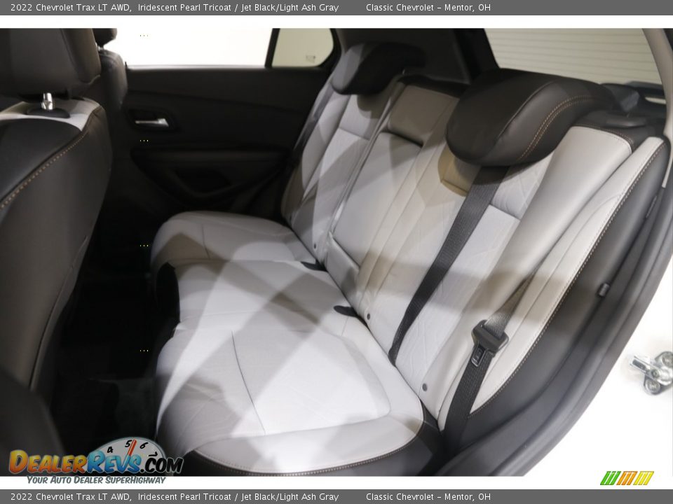 2022 Chevrolet Trax LT AWD Iridescent Pearl Tricoat / Jet Black/Light Ash Gray Photo #16