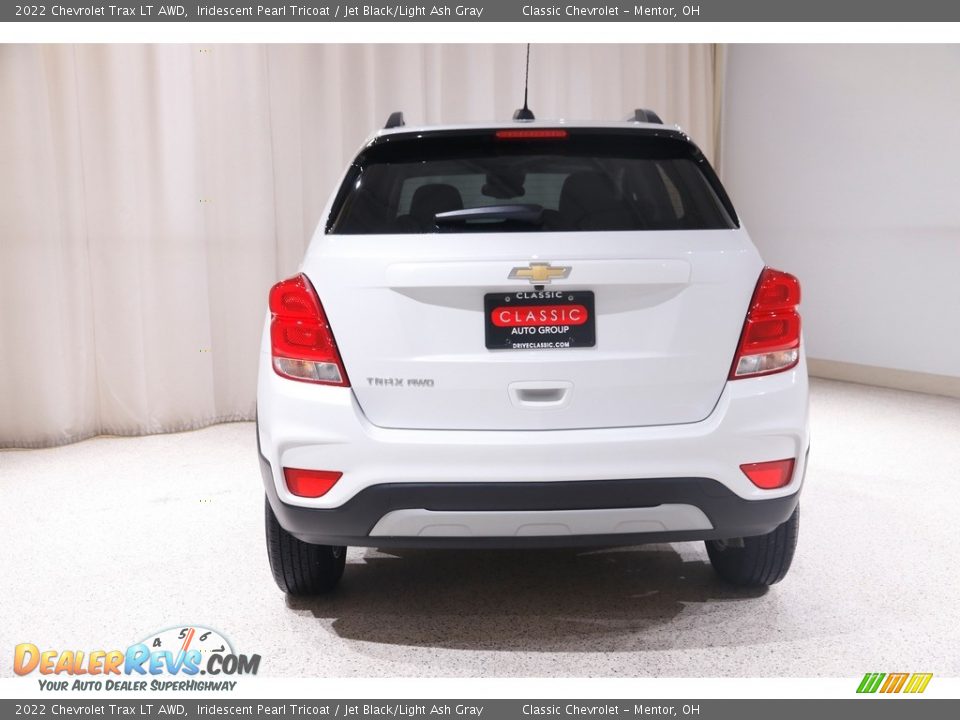 2022 Chevrolet Trax LT AWD Iridescent Pearl Tricoat / Jet Black/Light Ash Gray Photo #17