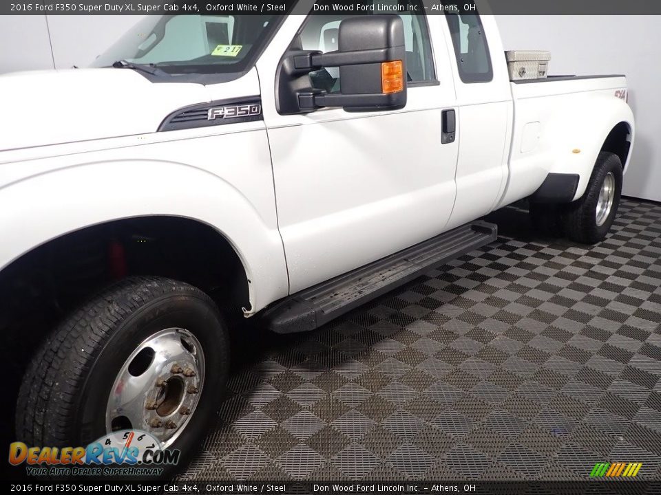 2016 Ford F350 Super Duty XL Super Cab 4x4 Oxford White / Steel Photo #9