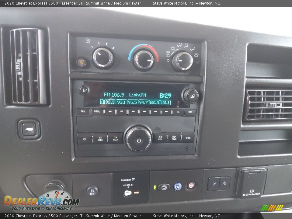 Controls of 2020 Chevrolet Express 3500 Passenger LT Photo #20