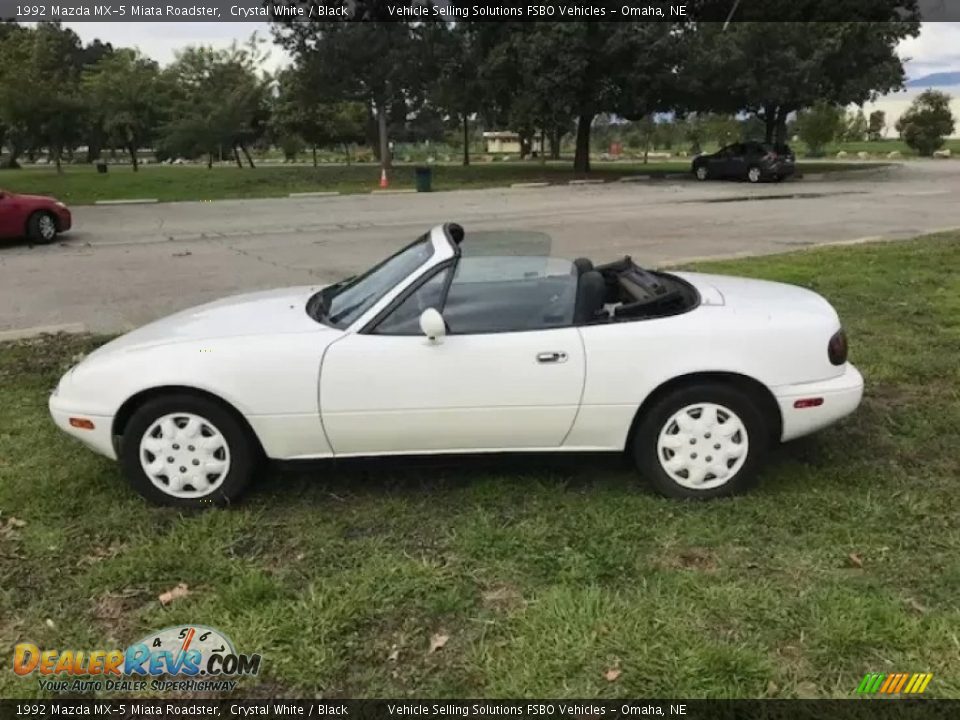 Crystal White 1992 Mazda MX-5 Miata Roadster Photo #1