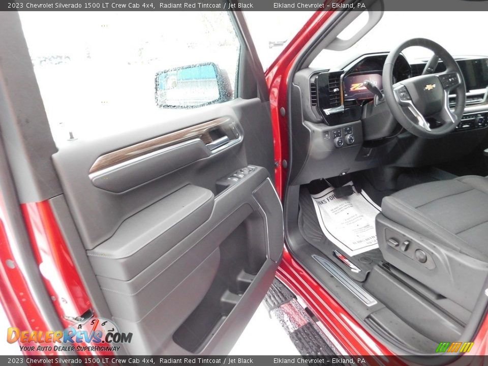 2023 Chevrolet Silverado 1500 LT Crew Cab 4x4 Radiant Red Tintcoat / Jet Black Photo #16