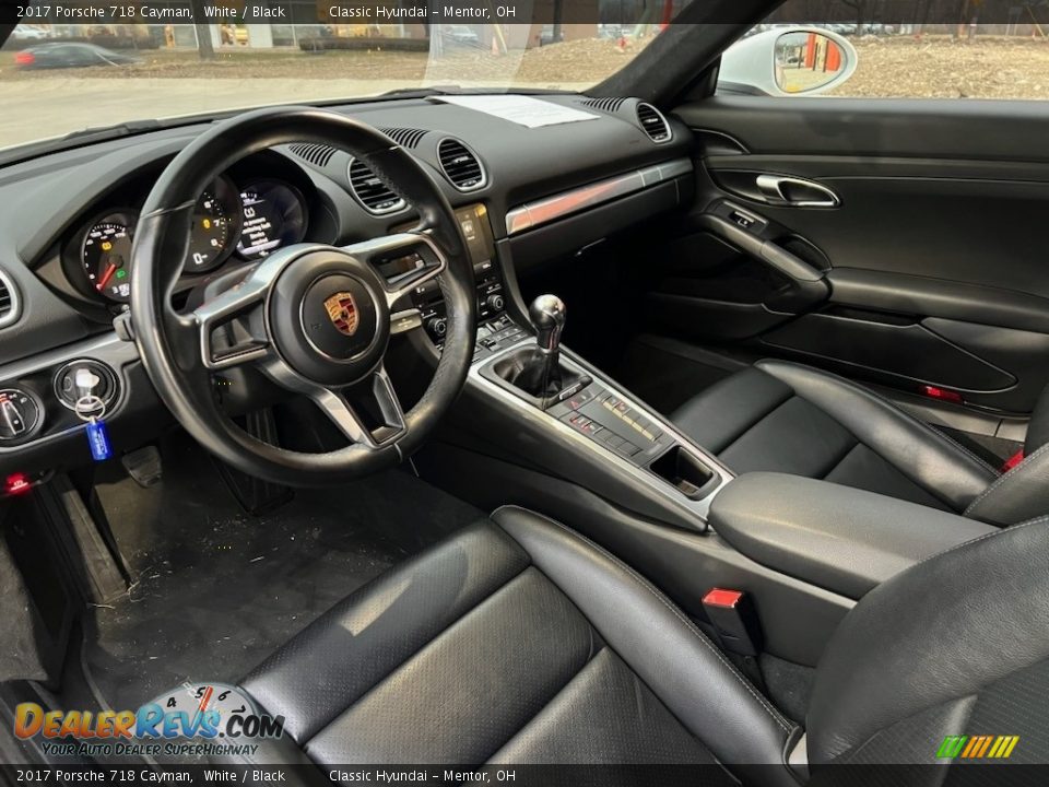 Black Interior - 2017 Porsche 718 Cayman  Photo #3