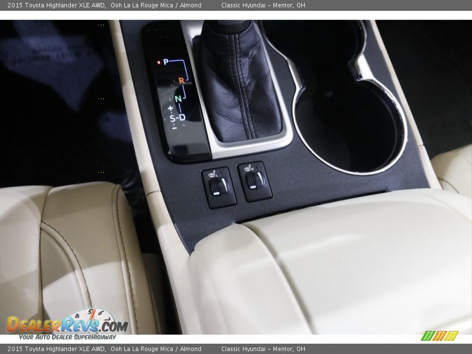 2015 Toyota Highlander XLE AWD Ooh La La Rouge Mica / Almond Photo #15