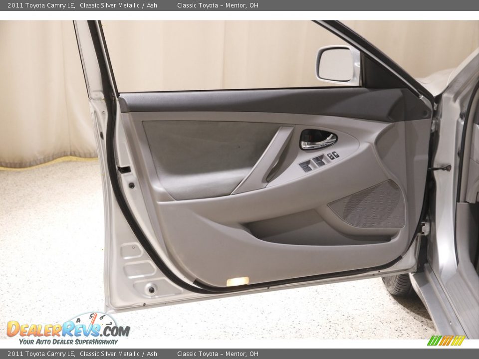 2011 Toyota Camry LE Classic Silver Metallic / Ash Photo #4