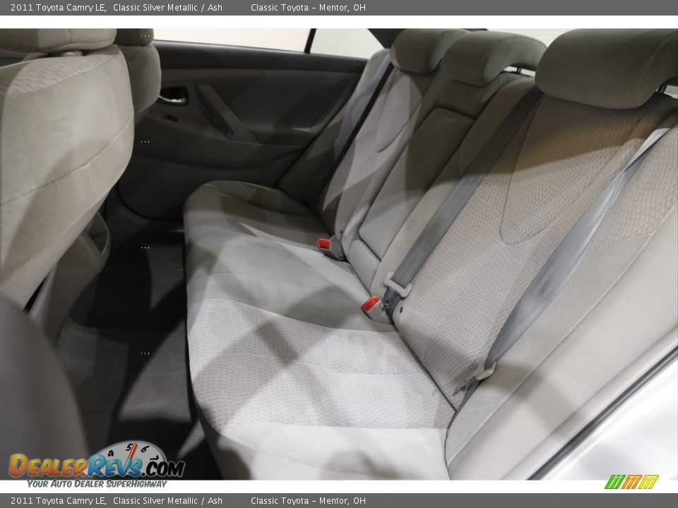 2011 Toyota Camry LE Classic Silver Metallic / Ash Photo #16