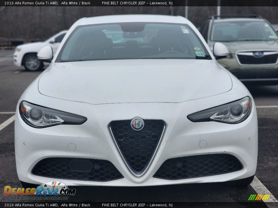 2019 Alfa Romeo Giulia Ti AWD Alfa White / Black Photo #2