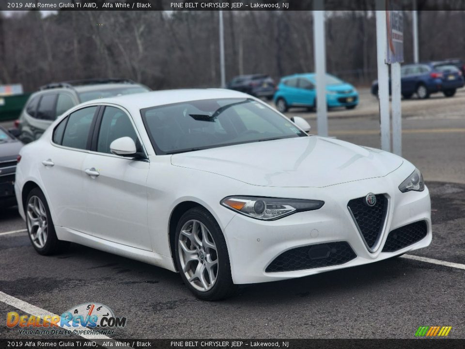 2019 Alfa Romeo Giulia Ti AWD Alfa White / Black Photo #3