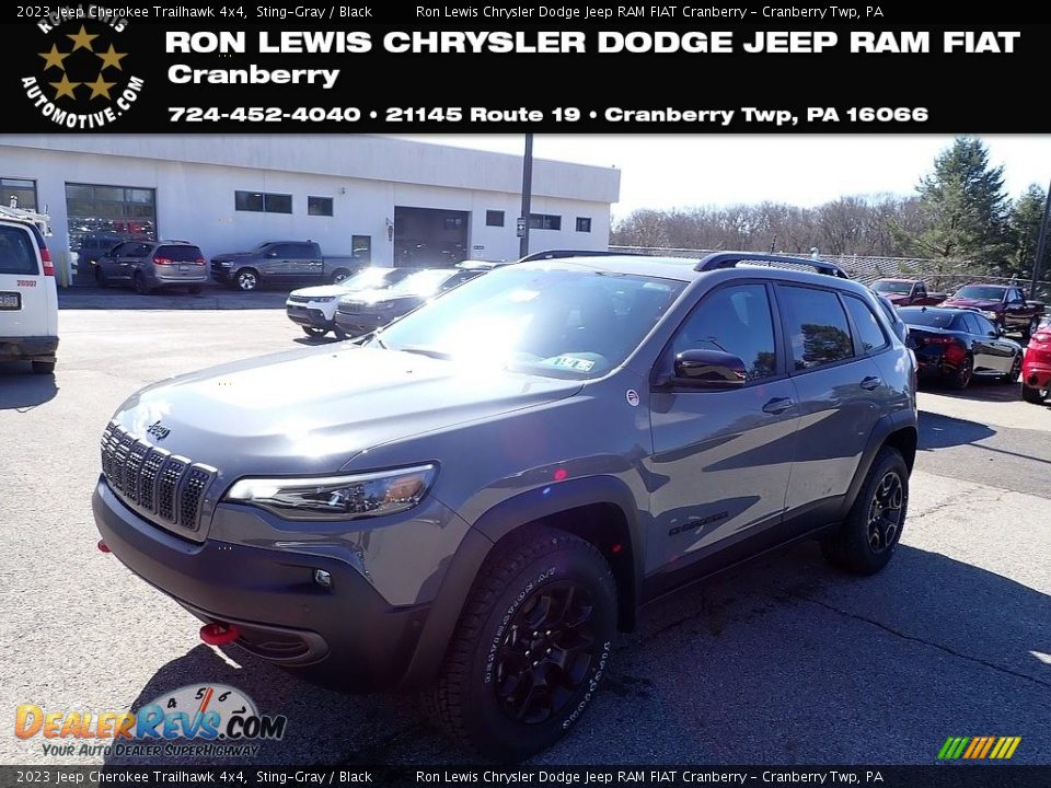 2023 Jeep Cherokee Trailhawk 4x4 Sting-Gray / Black Photo #1