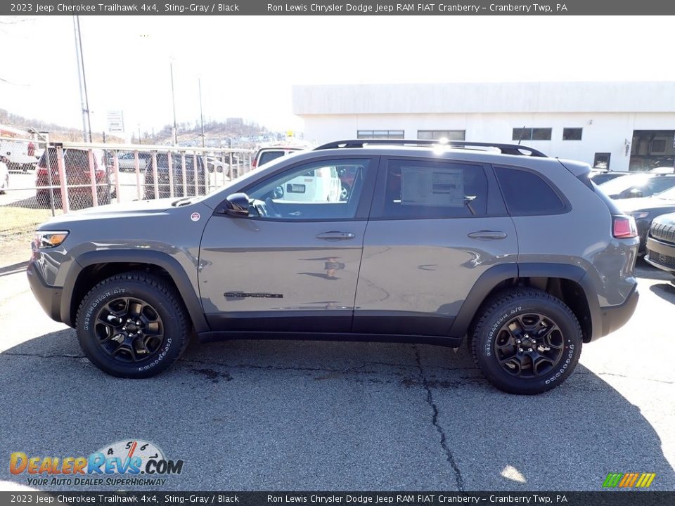 2023 Jeep Cherokee Trailhawk 4x4 Sting-Gray / Black Photo #2