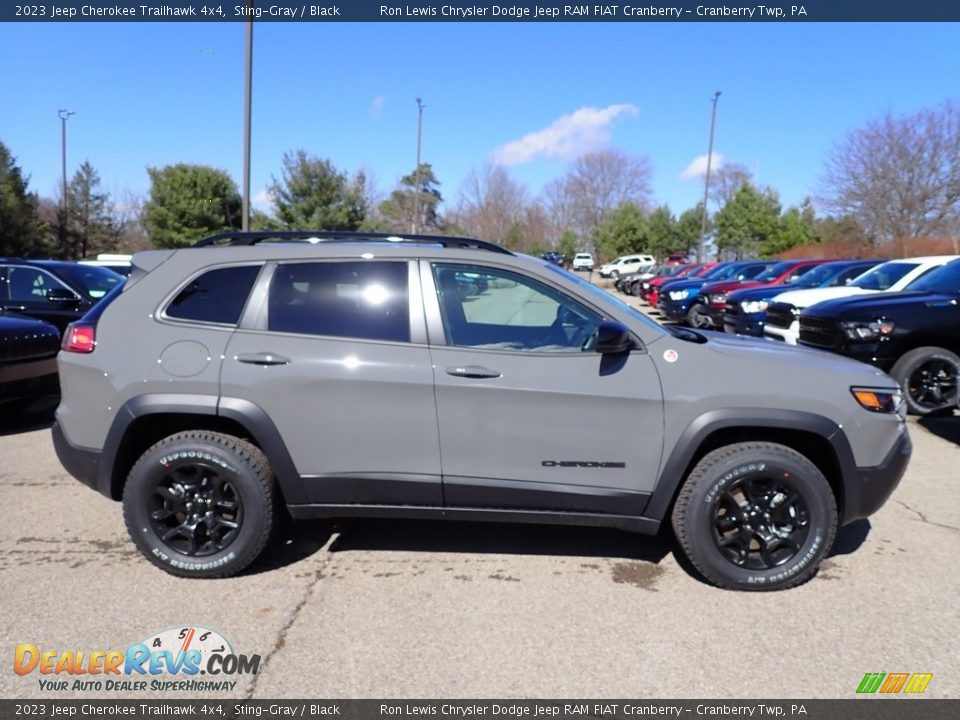 2023 Jeep Cherokee Trailhawk 4x4 Sting-Gray / Black Photo #6