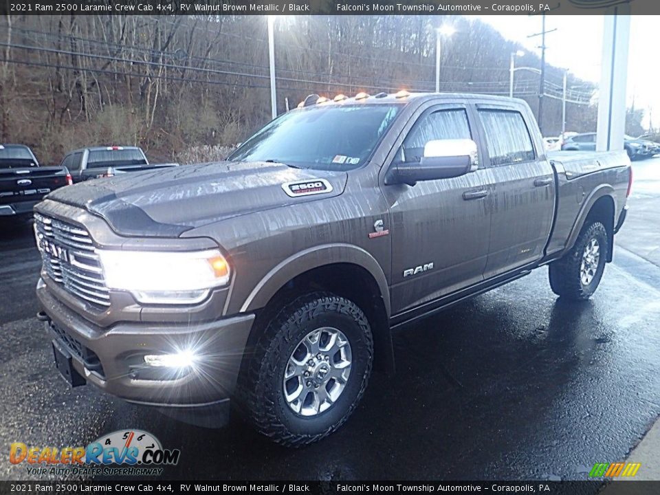 Front 3/4 View of 2021 Ram 2500 Laramie Crew Cab 4x4 Photo #7