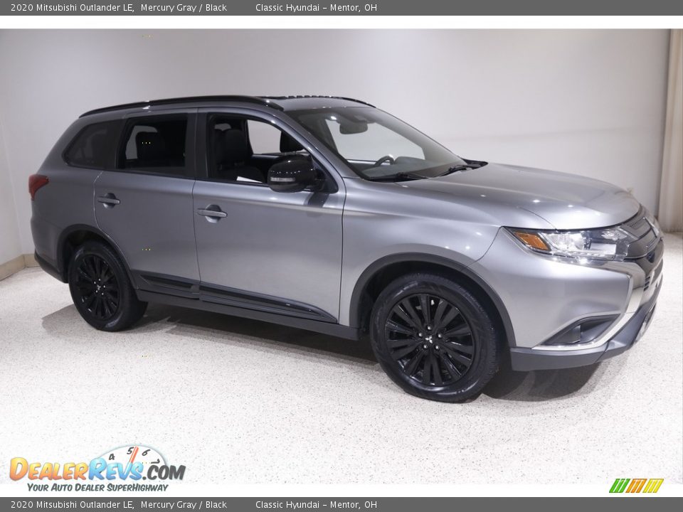 2020 Mitsubishi Outlander LE Mercury Gray / Black Photo #1