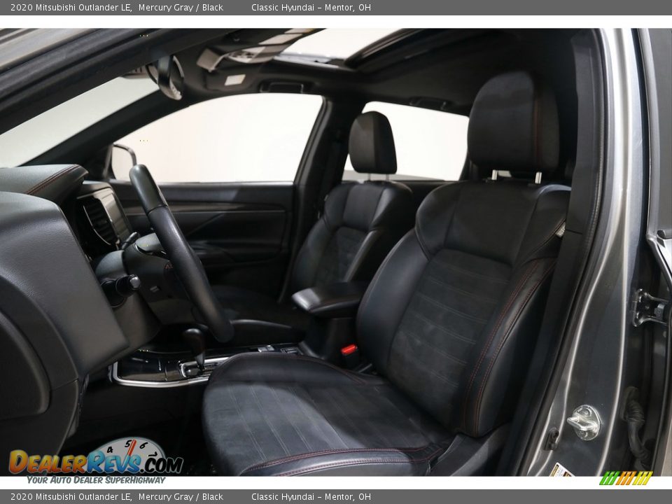 2020 Mitsubishi Outlander LE Mercury Gray / Black Photo #5