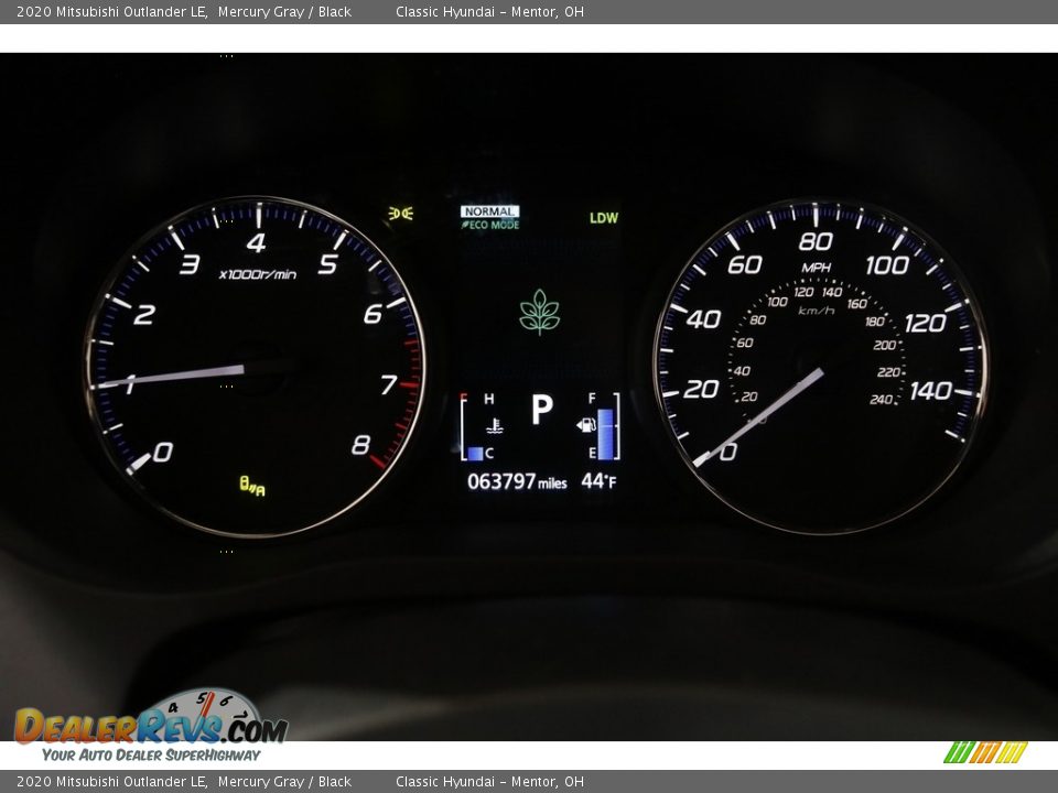 2020 Mitsubishi Outlander LE Mercury Gray / Black Photo #8