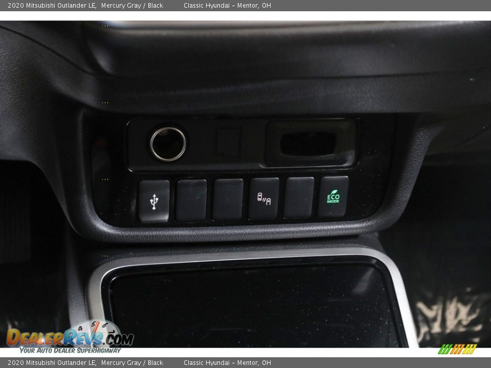 2020 Mitsubishi Outlander LE Mercury Gray / Black Photo #13