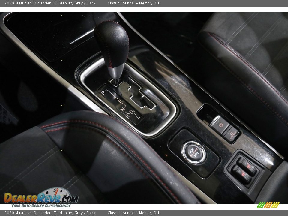 2020 Mitsubishi Outlander LE Mercury Gray / Black Photo #14