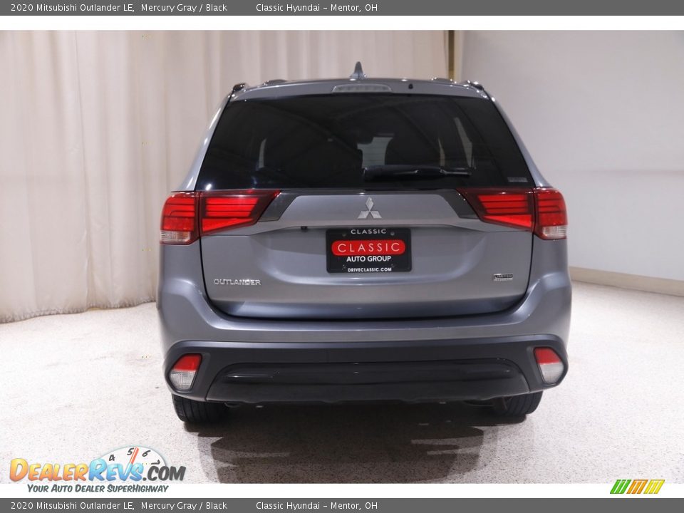 2020 Mitsubishi Outlander LE Mercury Gray / Black Photo #21