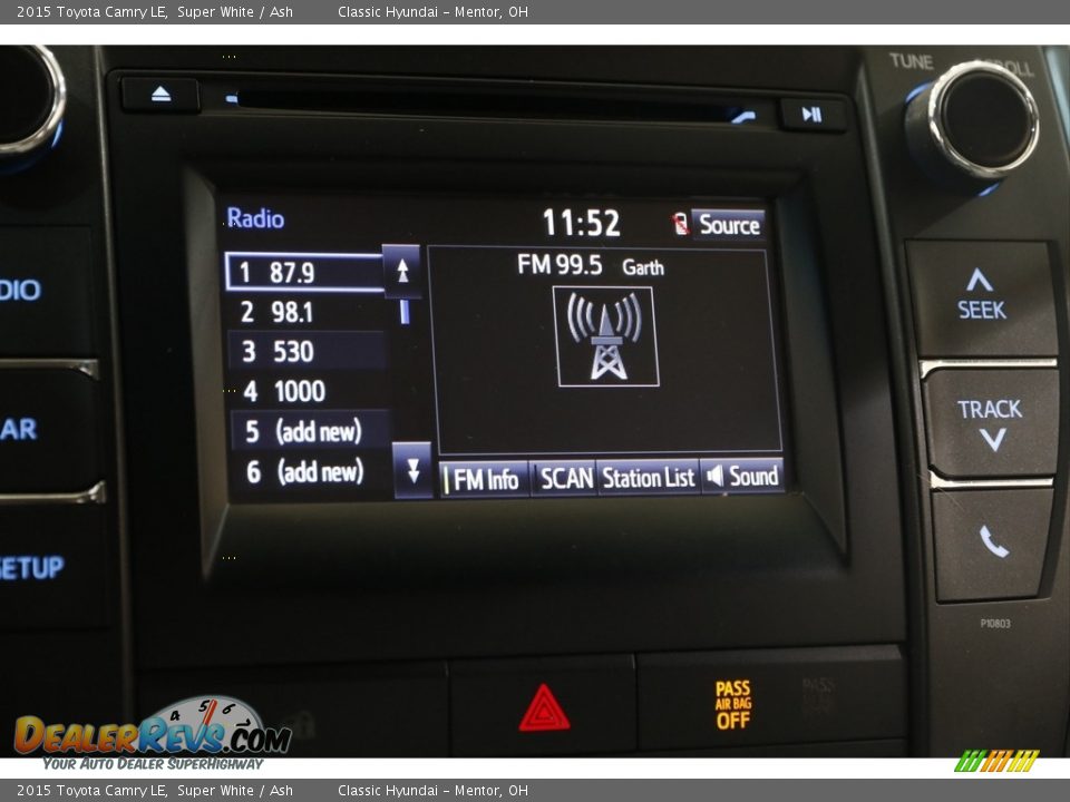 2015 Toyota Camry LE Super White / Ash Photo #10