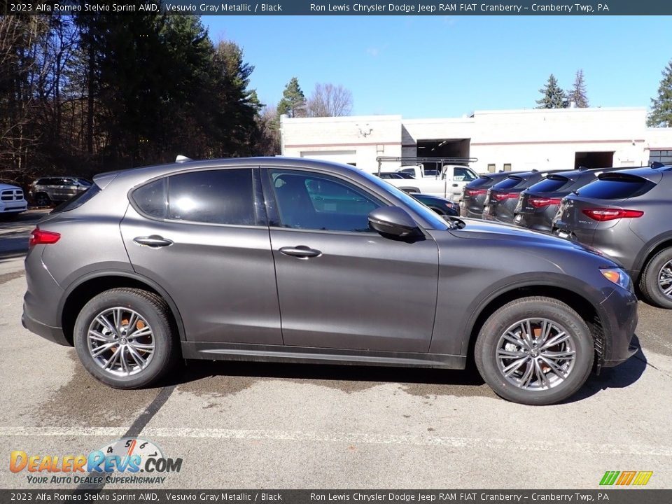 2023 Alfa Romeo Stelvio Sprint AWD Vesuvio Gray Metallic / Black Photo #6