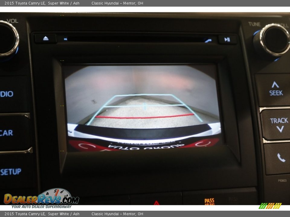 2015 Toyota Camry LE Super White / Ash Photo #12