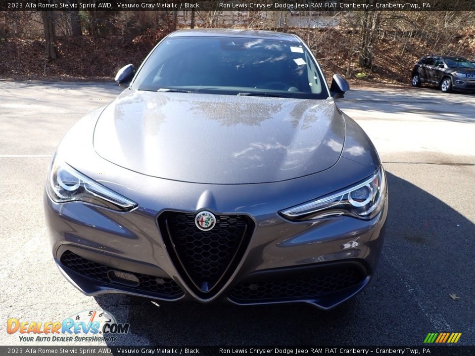 2023 Alfa Romeo Stelvio Sprint AWD Vesuvio Gray Metallic / Black Photo #8