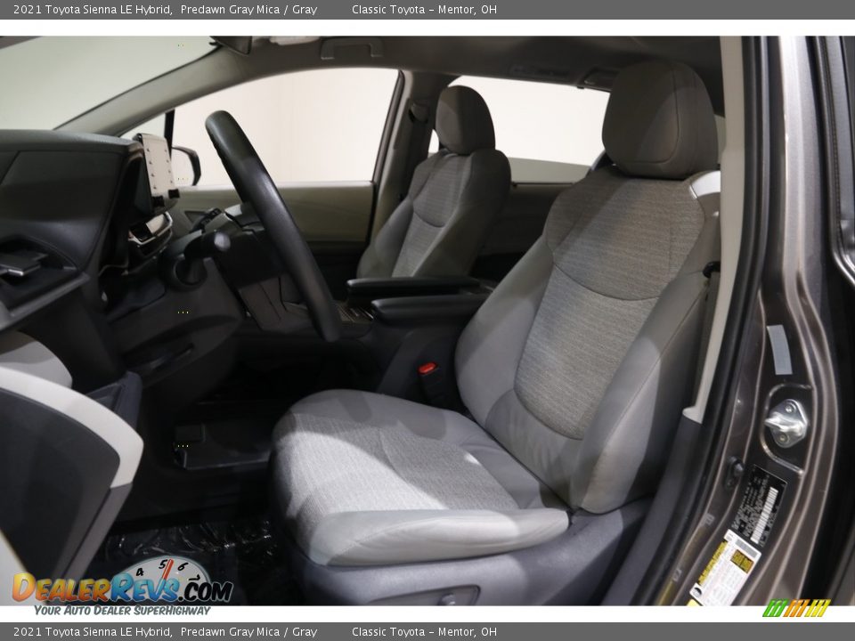 Front Seat of 2021 Toyota Sienna LE Hybrid Photo #5