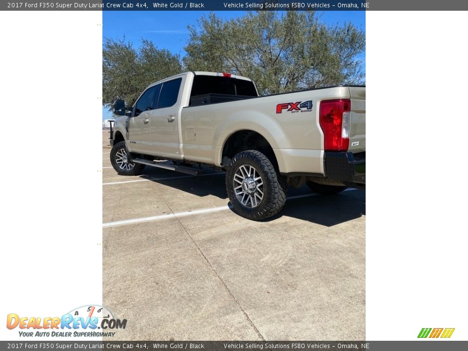 2017 Ford F350 Super Duty Lariat Crew Cab 4x4 White Gold / Black Photo #3