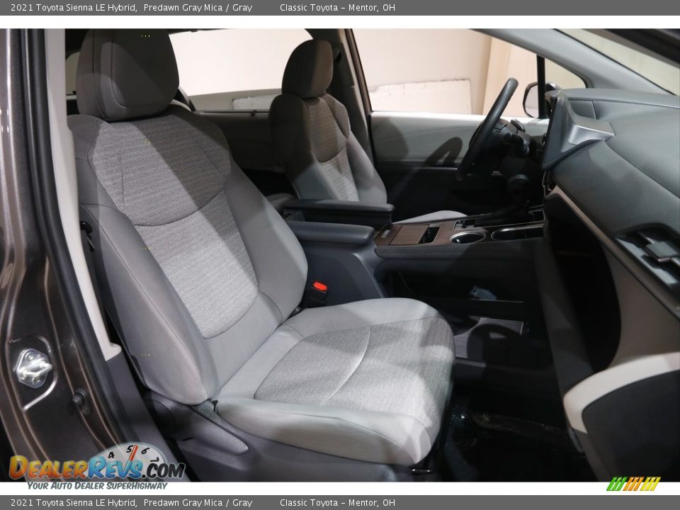 Front Seat of 2021 Toyota Sienna LE Hybrid Photo #16
