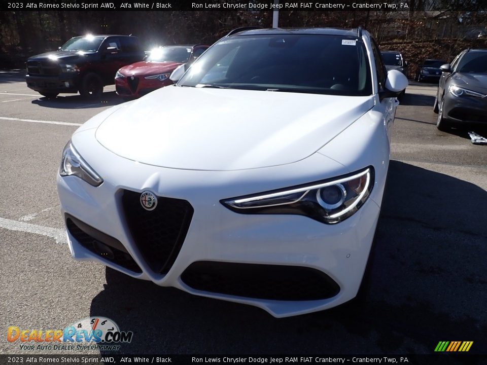 2023 Alfa Romeo Stelvio Sprint AWD Alfa White / Black Photo #2