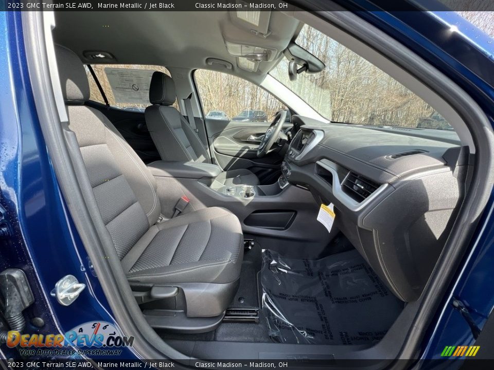 Front Seat of 2023 GMC Terrain SLE AWD Photo #18