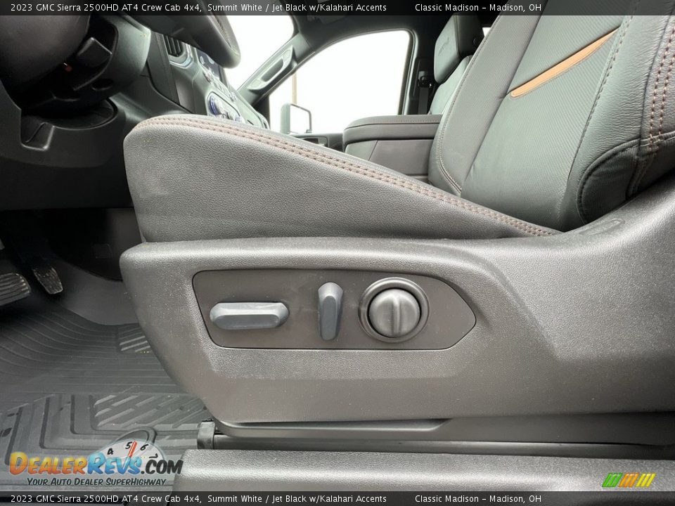 Front Seat of 2023 GMC Sierra 2500HD AT4 Crew Cab 4x4 Photo #7