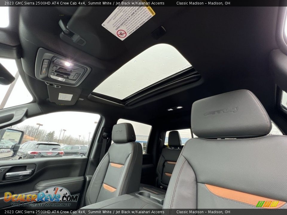 2023 GMC Sierra 2500HD AT4 Crew Cab 4x4 Summit White / Jet Black w/Kalahari Accents Photo #16