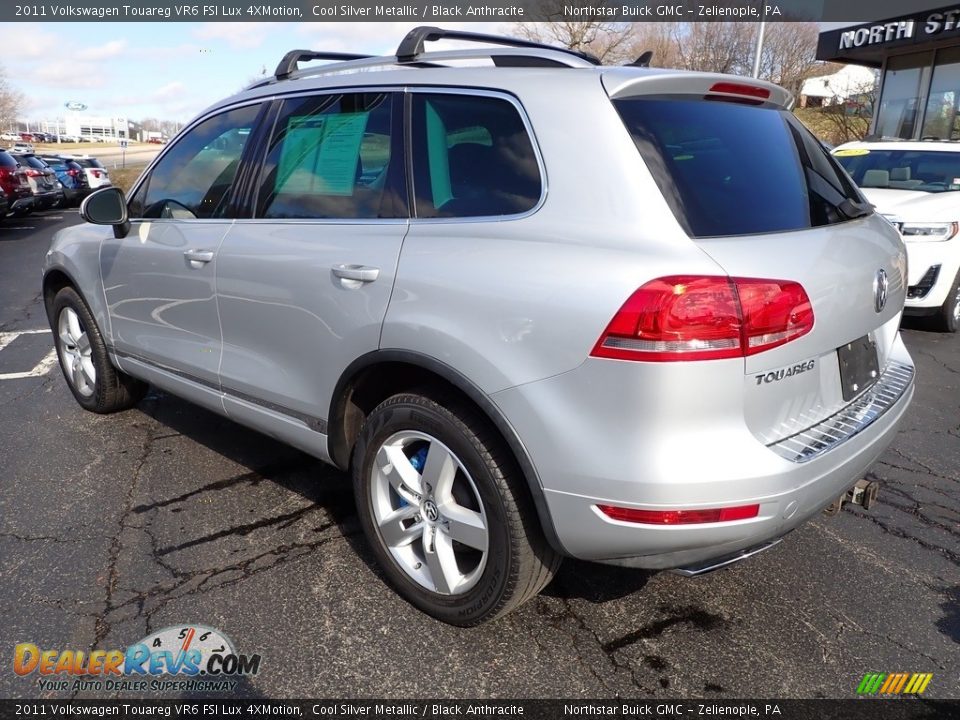 2011 Volkswagen Touareg VR6 FSI Lux 4XMotion Cool Silver Metallic / Black Anthracite Photo #3