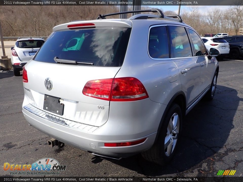 2011 Volkswagen Touareg VR6 FSI Lux 4XMotion Cool Silver Metallic / Black Anthracite Photo #6