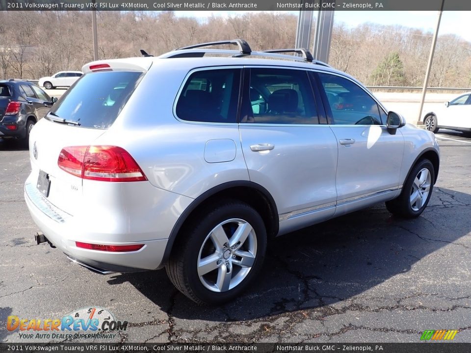 2011 Volkswagen Touareg VR6 FSI Lux 4XMotion Cool Silver Metallic / Black Anthracite Photo #7