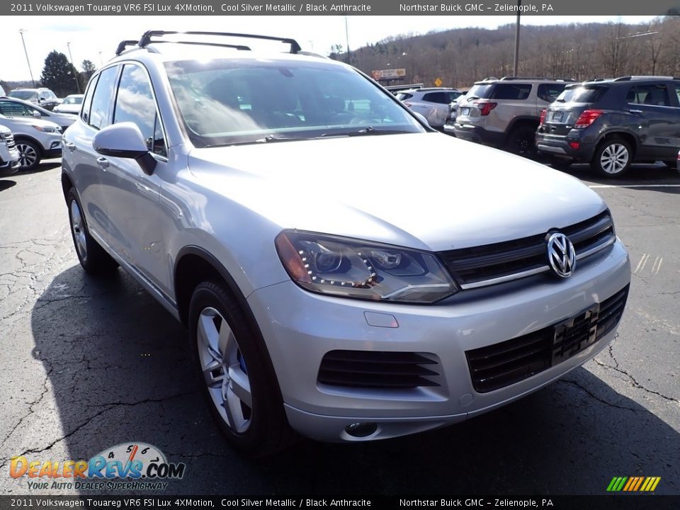 2011 Volkswagen Touareg VR6 FSI Lux 4XMotion Cool Silver Metallic / Black Anthracite Photo #10