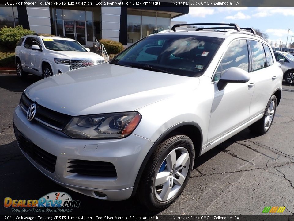 2011 Volkswagen Touareg VR6 FSI Lux 4XMotion Cool Silver Metallic / Black Anthracite Photo #12