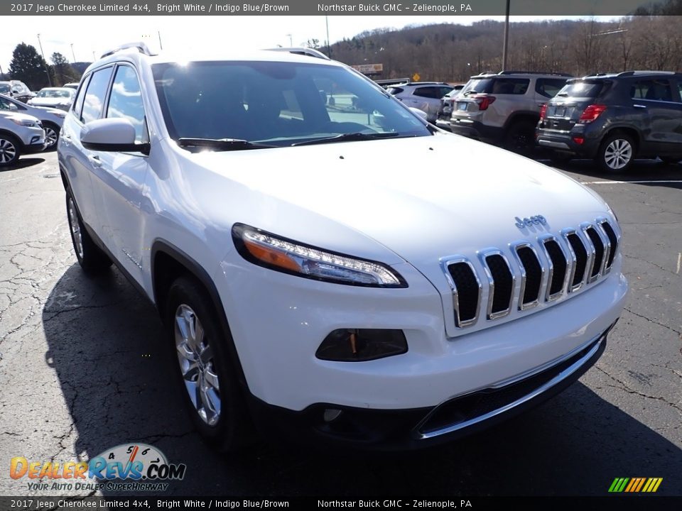 2017 Jeep Cherokee Limited 4x4 Bright White / Indigo Blue/Brown Photo #10