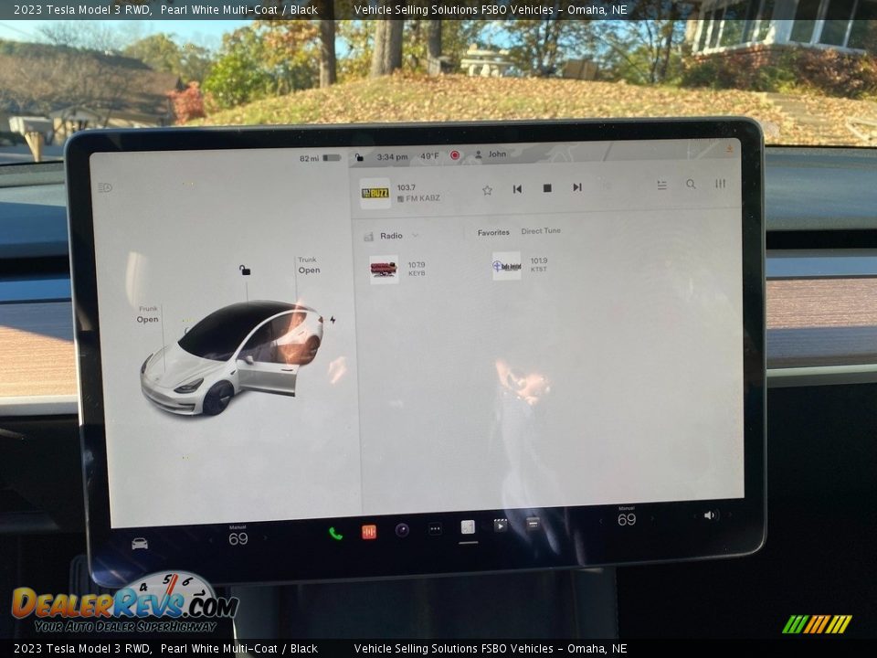 Controls of 2023 Tesla Model 3 RWD Photo #2