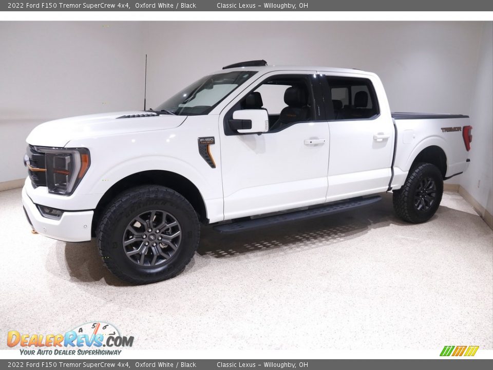 Front 3/4 View of 2022 Ford F150 Tremor SuperCrew 4x4 Photo #3