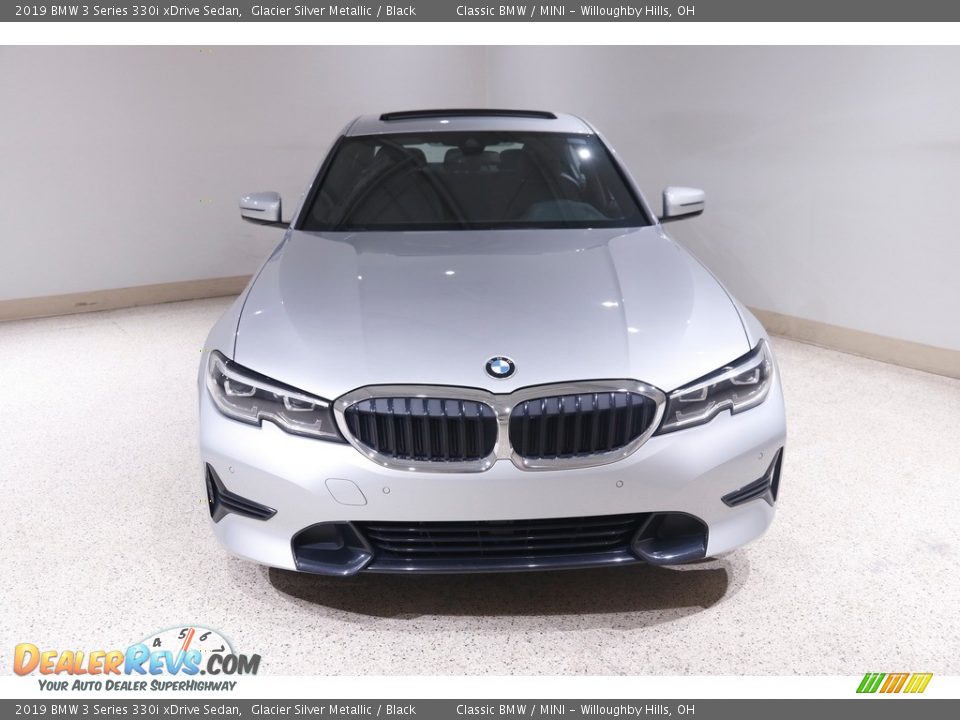 2019 BMW 3 Series 330i xDrive Sedan Glacier Silver Metallic / Black Photo #2