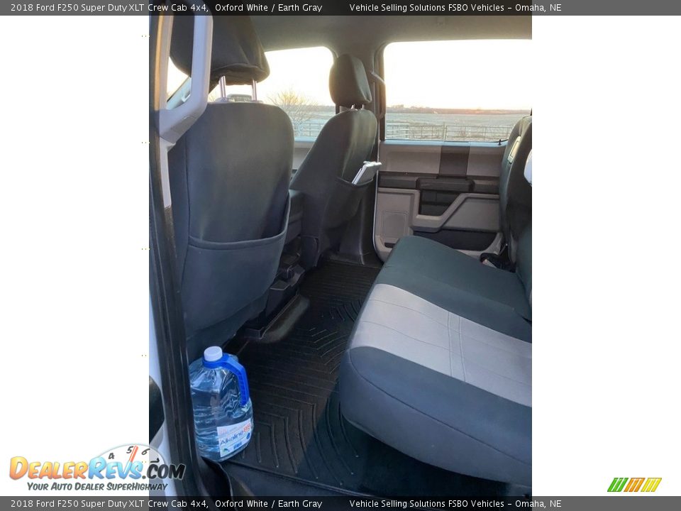 2018 Ford F250 Super Duty XLT Crew Cab 4x4 Oxford White / Earth Gray Photo #3