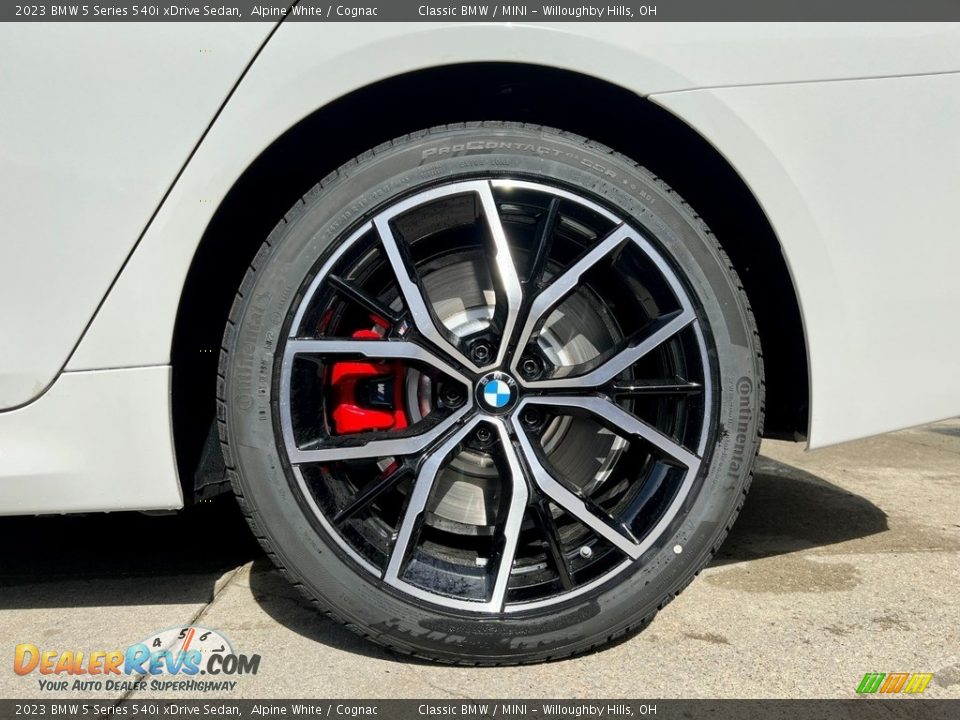 2023 BMW 5 Series 540i xDrive Sedan Alpine White / Cognac Photo #2
