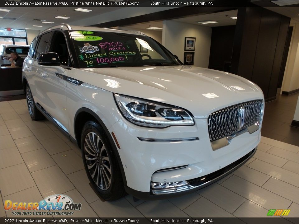 Front 3/4 View of 2022 Lincoln Aviator Reserve AWD Photo #6