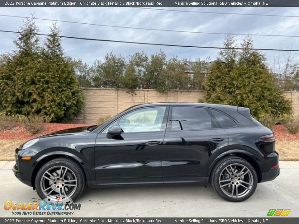 Chromite Black Metallic 2023 Porsche Cayenne Platinum Edition Photo #11