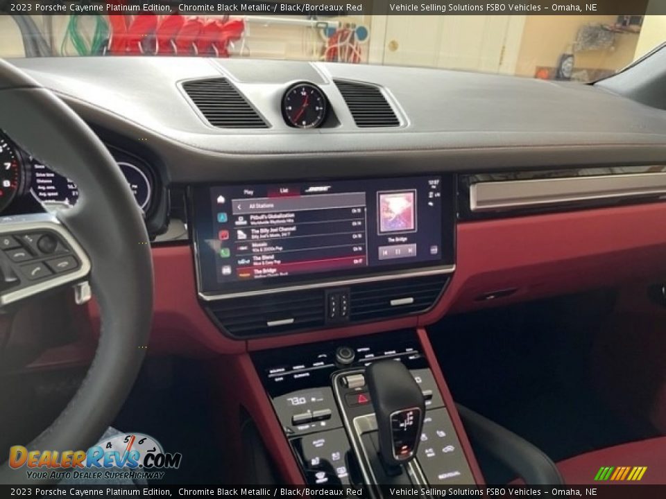 Dashboard of 2023 Porsche Cayenne Platinum Edition Photo #12
