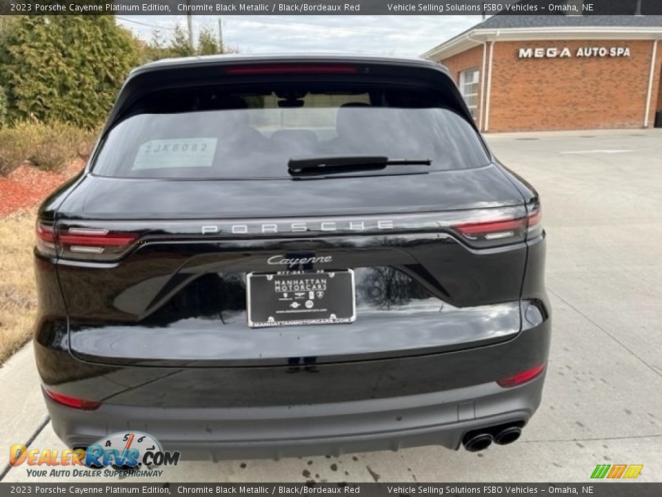 2023 Porsche Cayenne Platinum Edition Chromite Black Metallic / Black/Bordeaux Red Photo #17